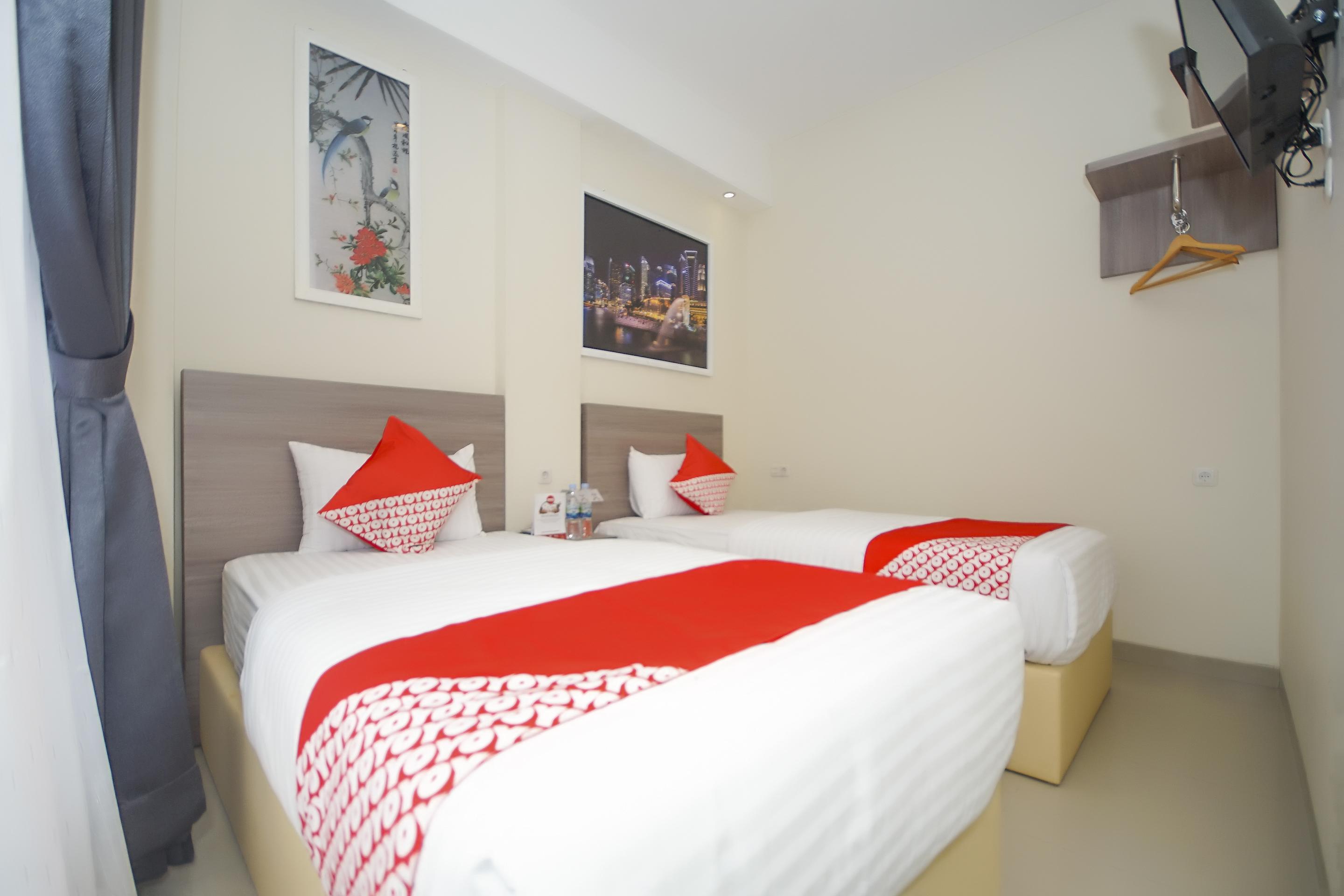 Oyo 251 The Maximus Inn Hotel Палембанг Екстериор снимка