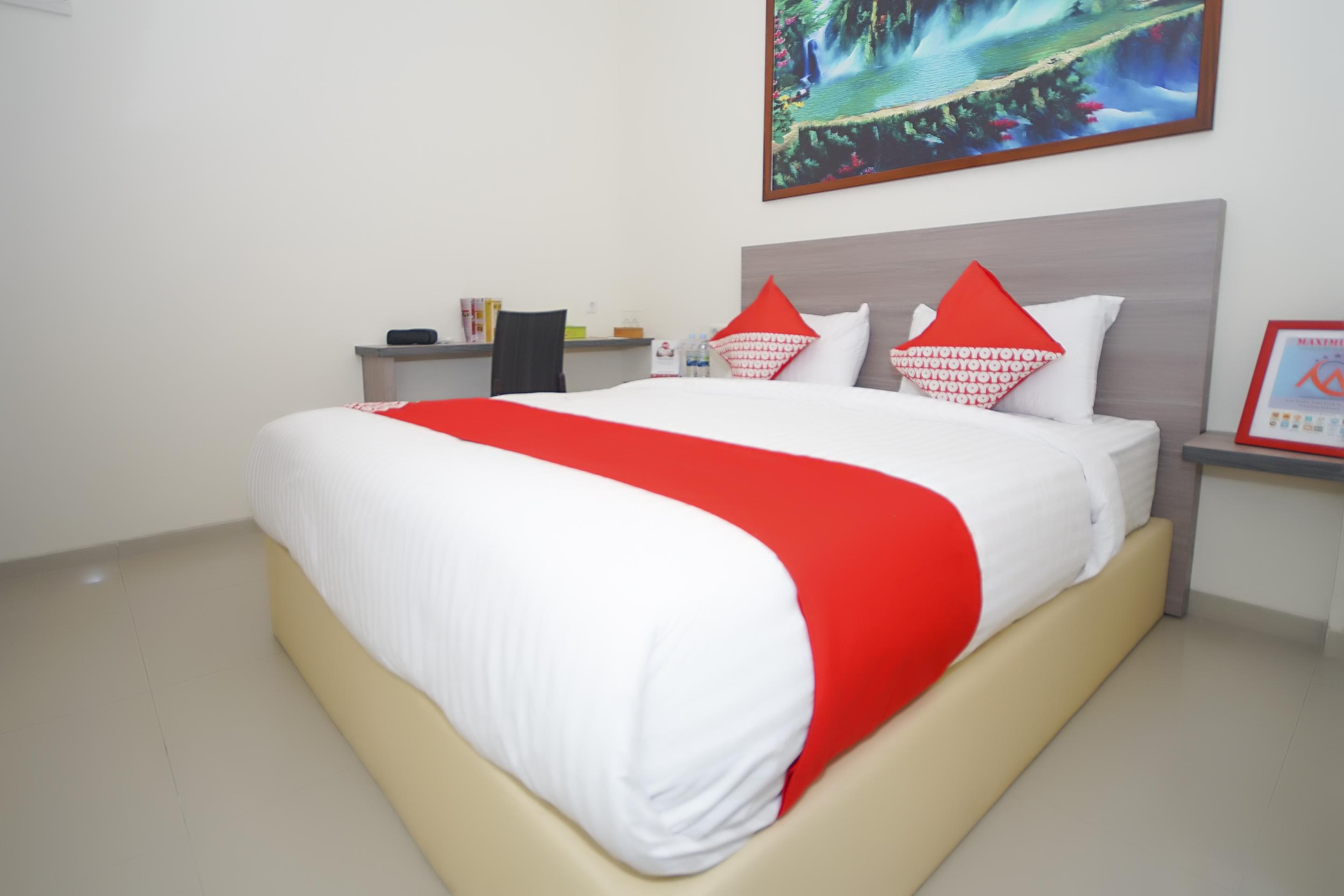 Oyo 251 The Maximus Inn Hotel Палембанг Екстериор снимка